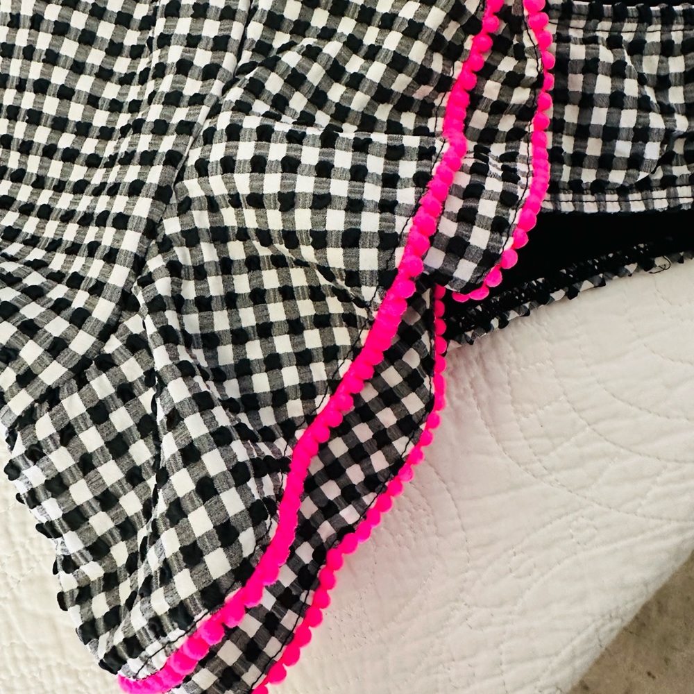 Envya kids swimsuit black and white and a little pink🩷 - Picture 3 of 7